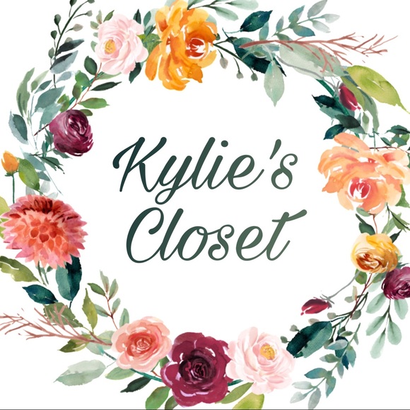 Meet your Posher, Kylie - Picture 1 of 5